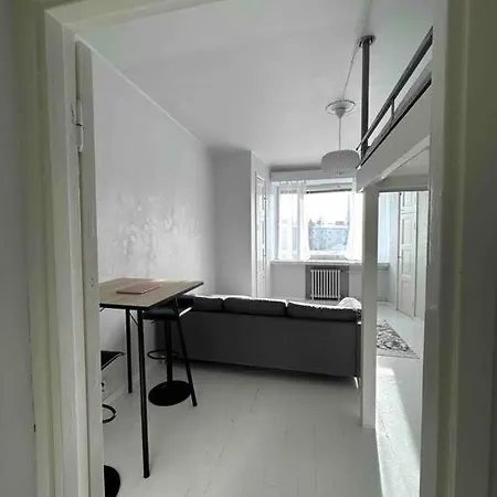 Daire Lovely Studio In Alppila